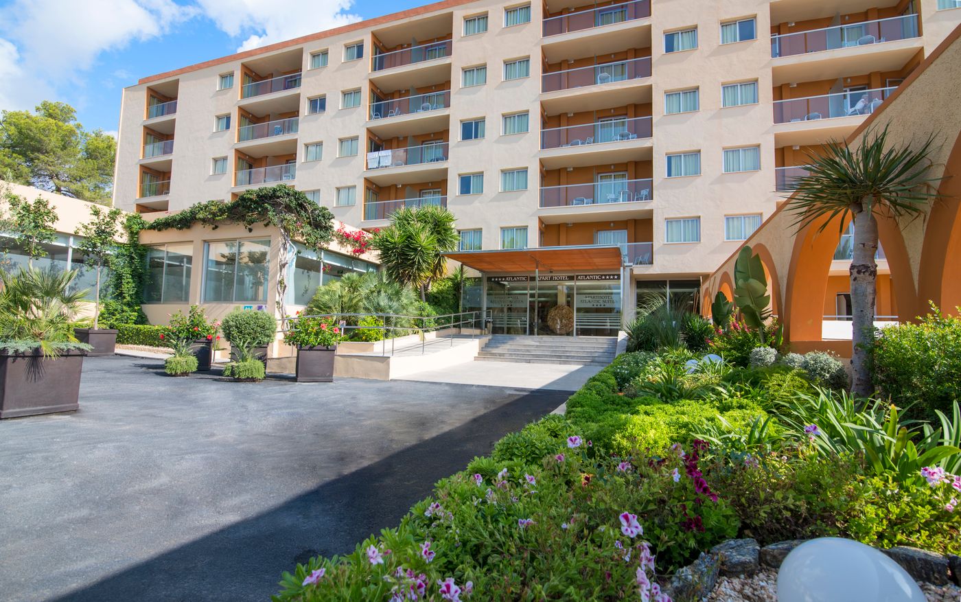 Hotel-Atlantic-by-LLUM-Terrace-7