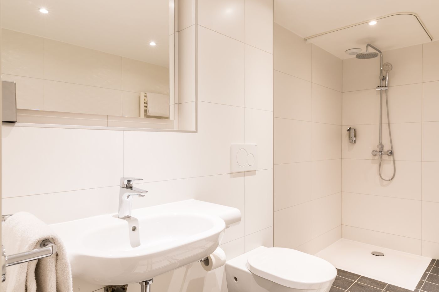 Cosy-s-Residence-Cadet-Room-25