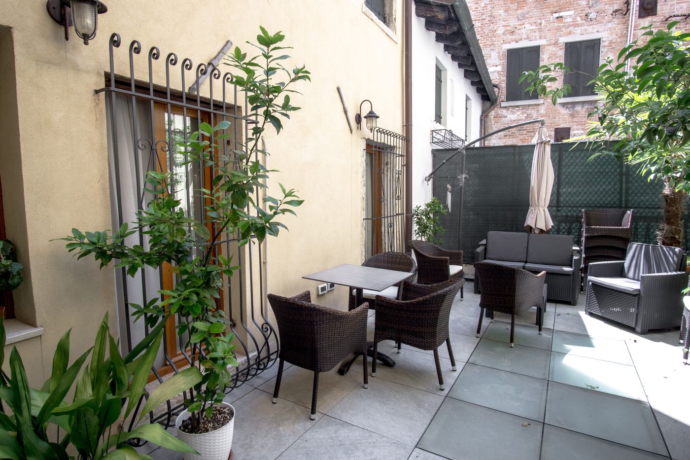 Antigo-Trovatore-Terrace-53