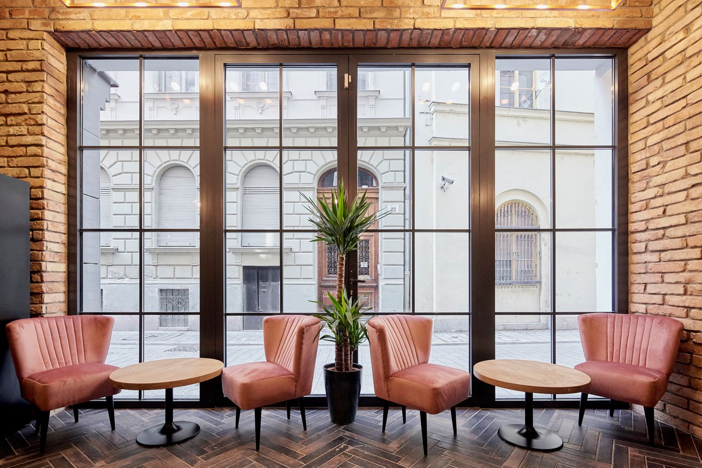 Hotel-Memories-OldTown-Lobby-5