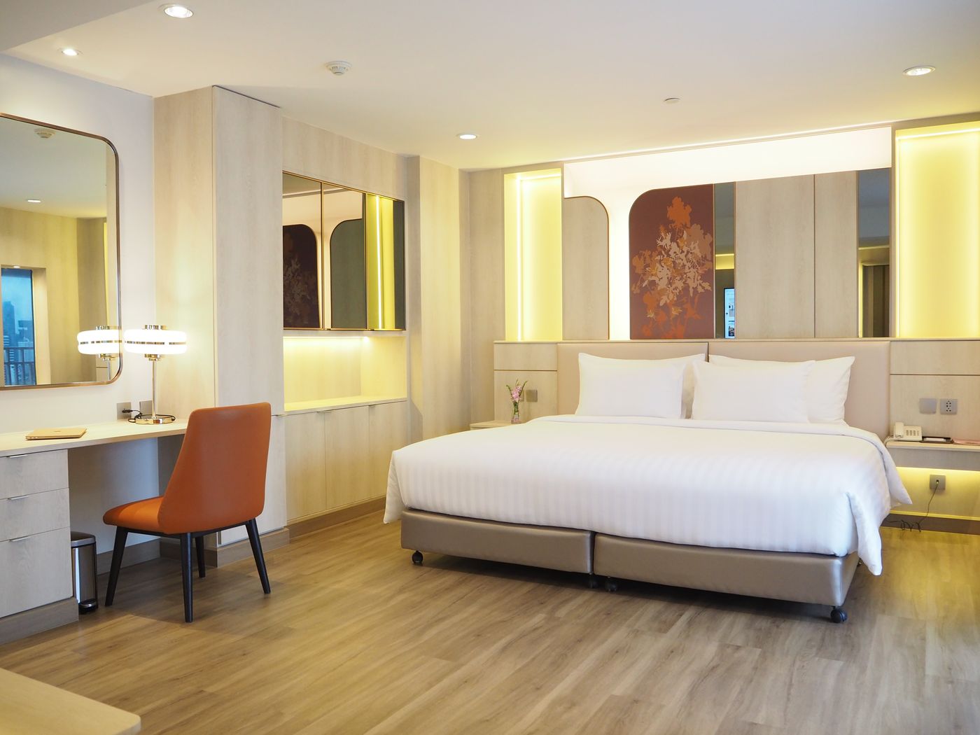 Centre-Point-Plus-Hotel-Pratunam-Room-20