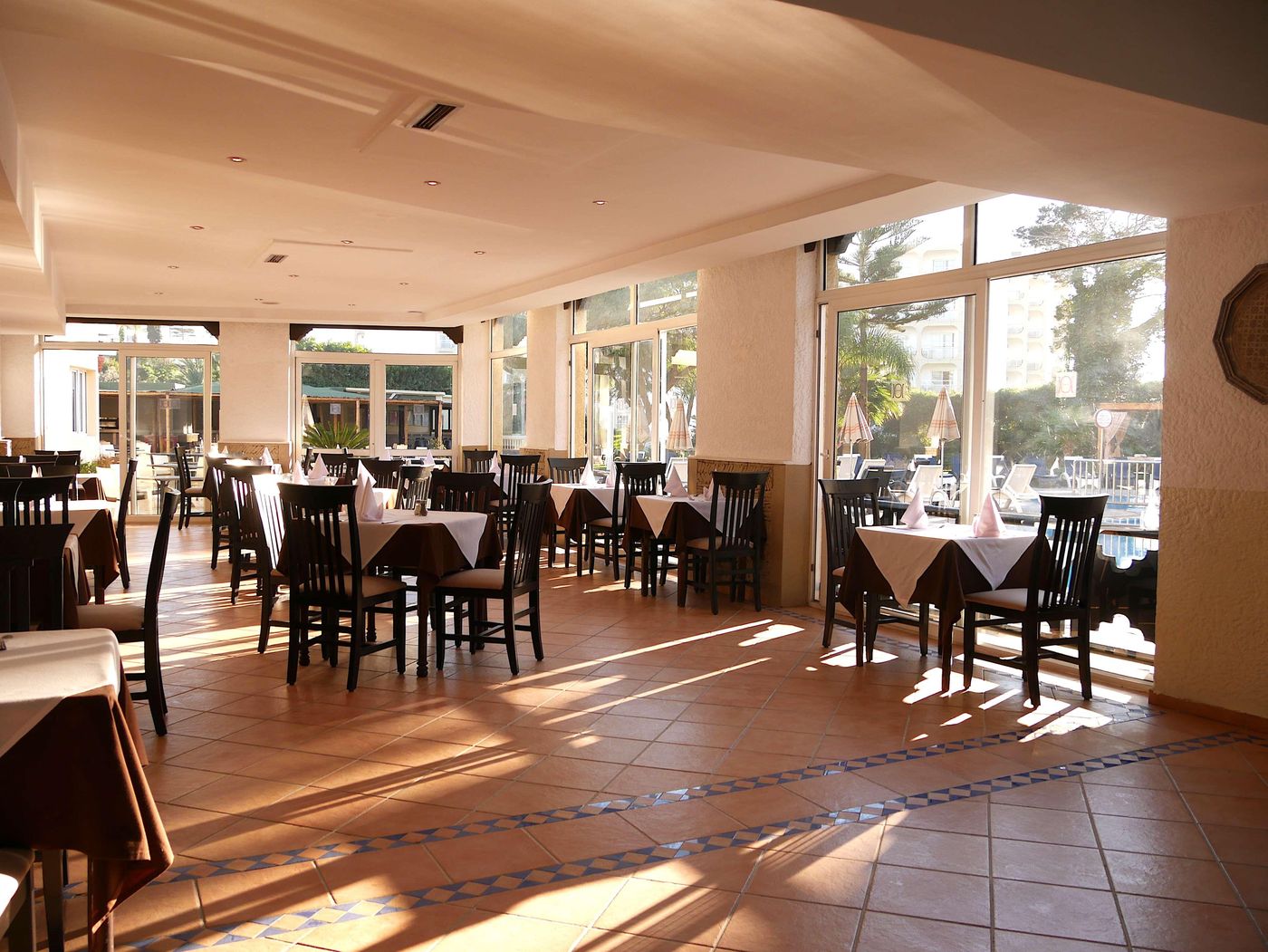 Best-Western-Odyssee-Park-Restaurant-43