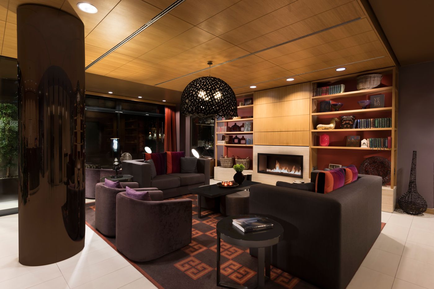 Adina-Apartment-Hotel-Berlin-Mitte-Lobby-4