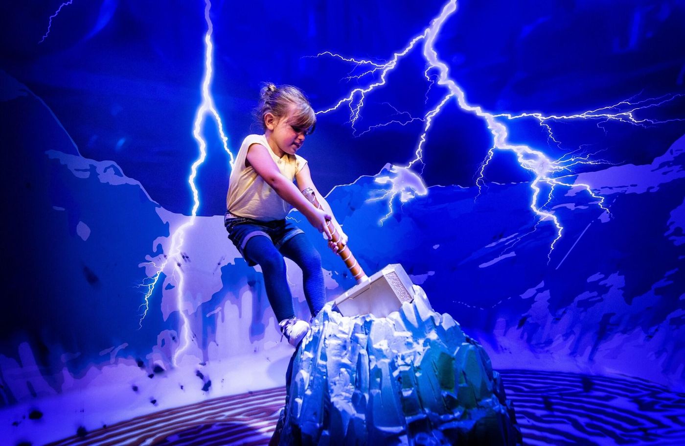 Disney-s-Hotel-New-York-Sports-and-Entertainment-41