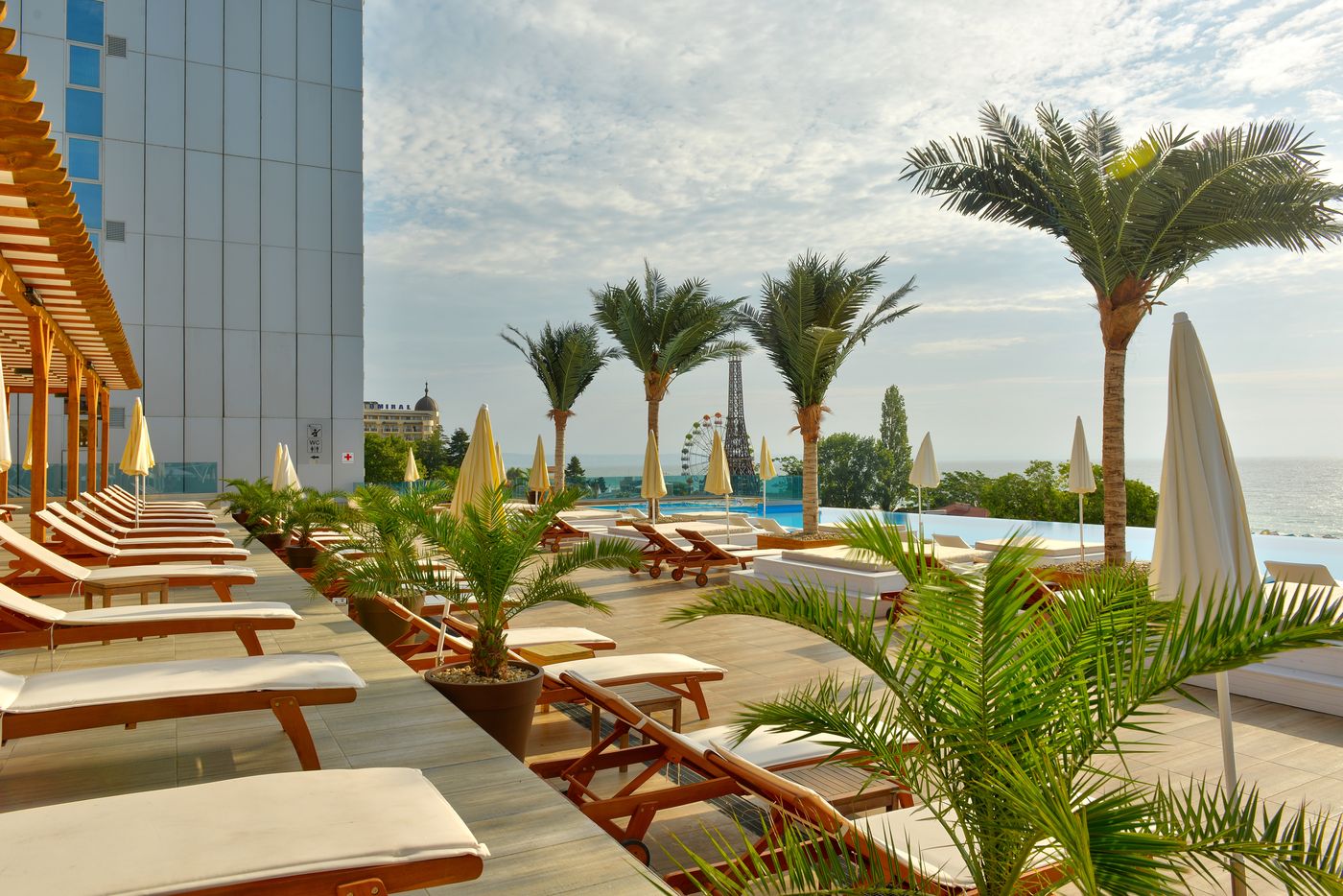 International-Hotel-Casino---Tower-Suites-Terrace-12