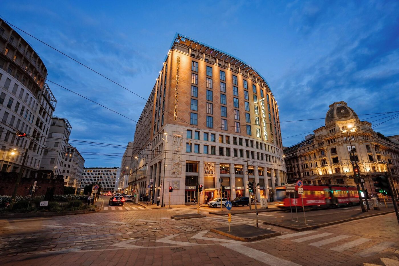 Dei-Cavalieri-Milano-Duomo-General-view-1