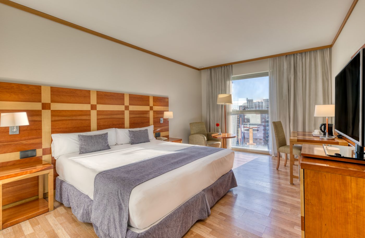 Senator Parque Central Hotel