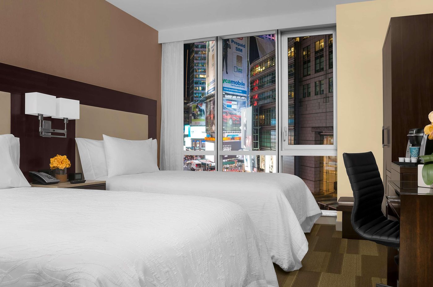 Hilton-Garden-Inn-New-York-Times-Square-Central-Room-32