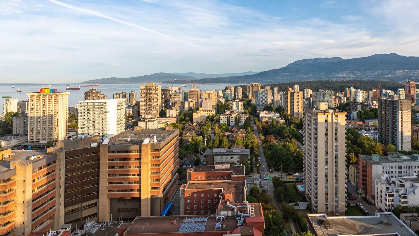 Sheraton-Vancouver-Wall-Centre-Room-2
