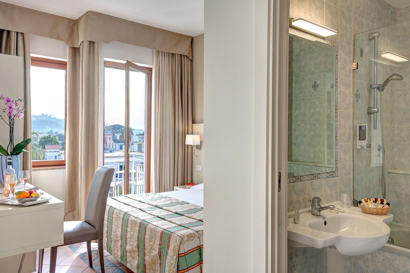 Hotel-Caravel-Room-23