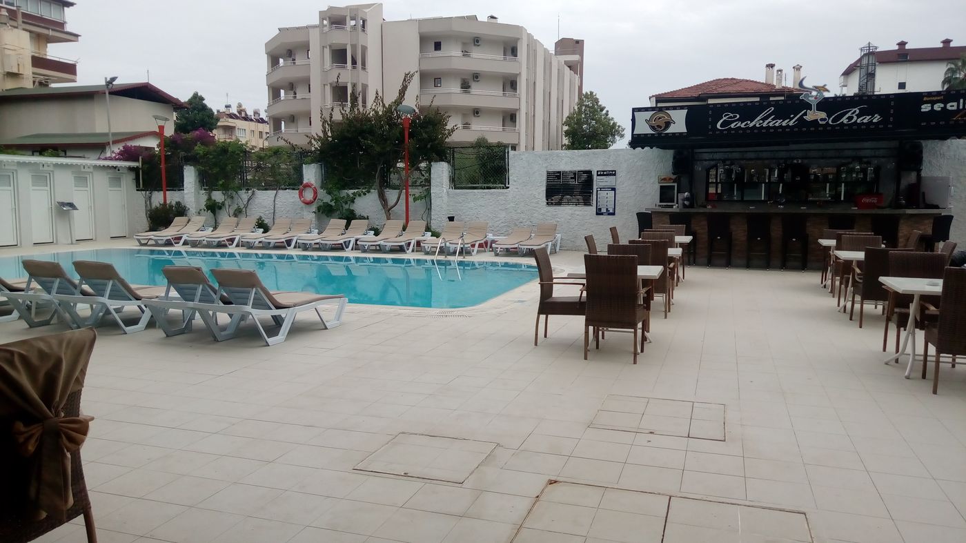 Sealine-Hotel-Terrace-7