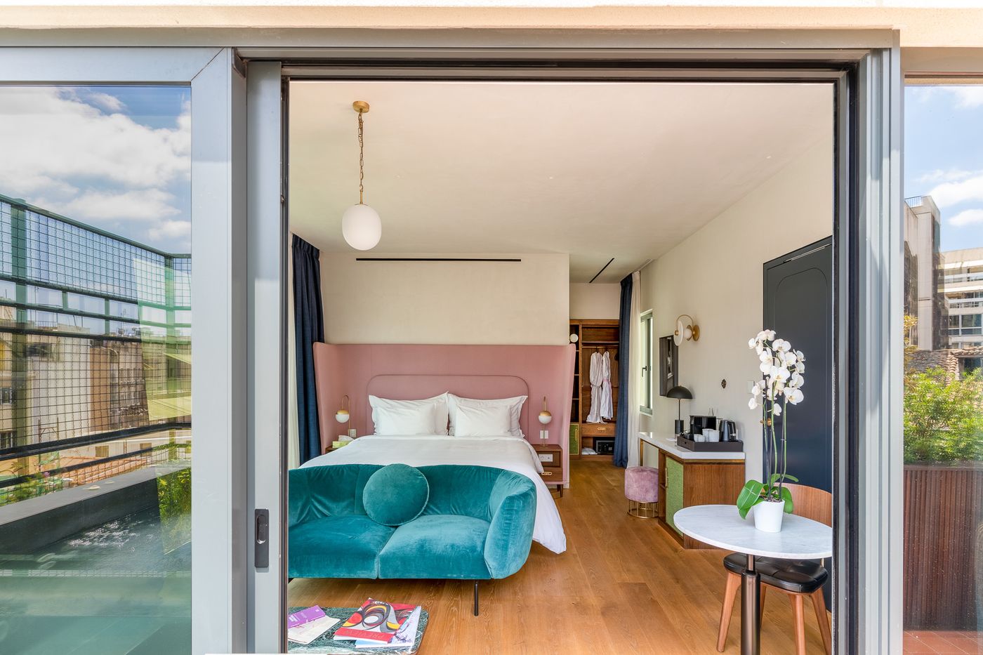 Gatsby-Athens-Room-2