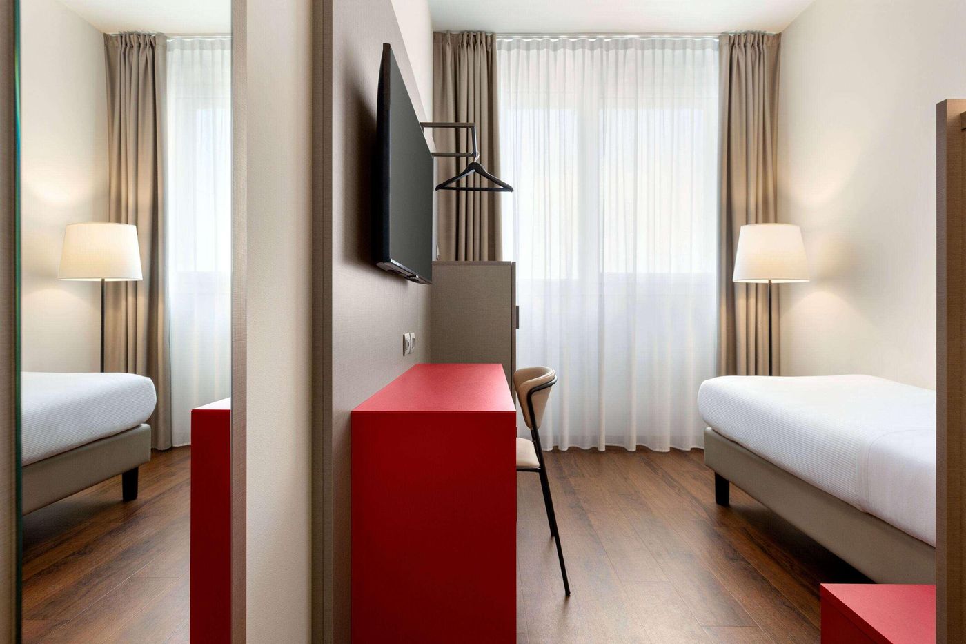 Amedia-Hotel-Mailand-a-Trademark-by-Wyndham-Room-21