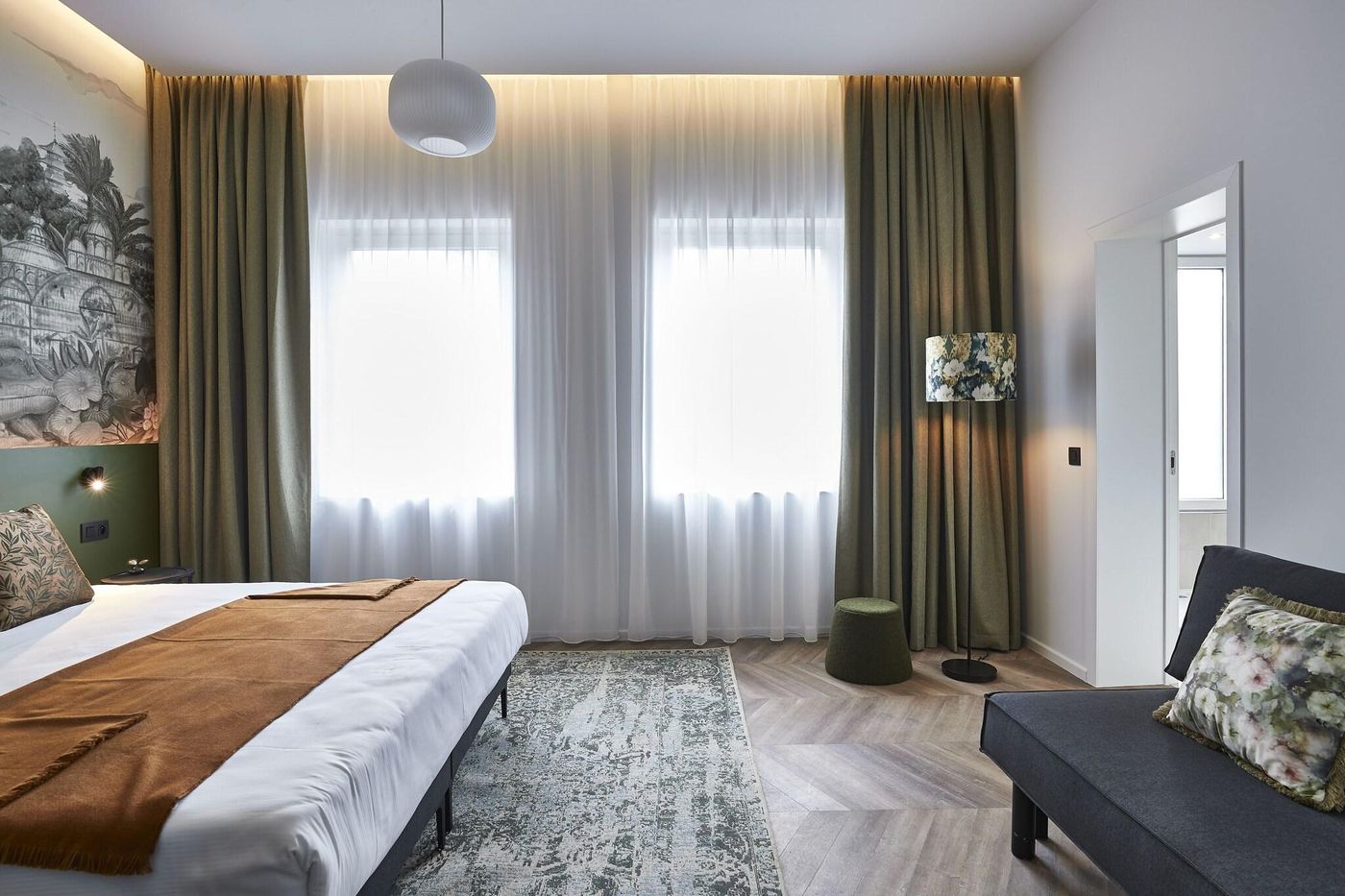 Urban-Yard-Hotel-Room-19