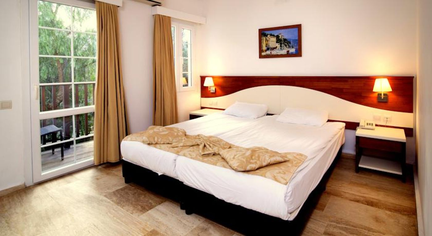 Teos Holiday Village