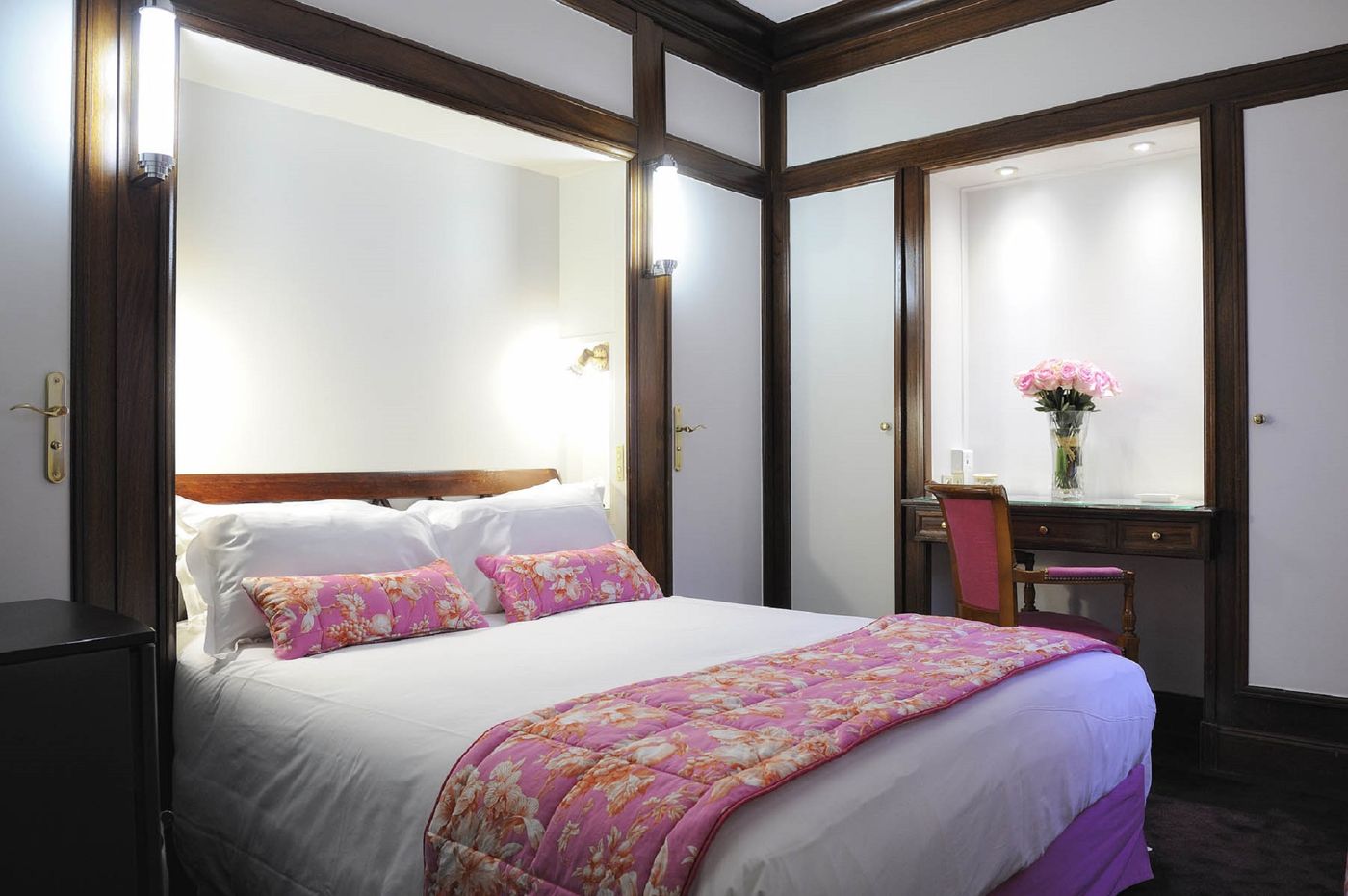 Royal-Arc-de-Triomphe-Room-20