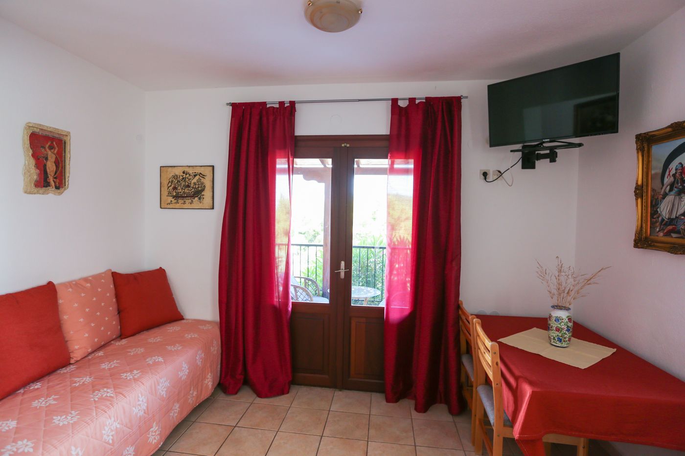 Angelina-Studios-Room-18