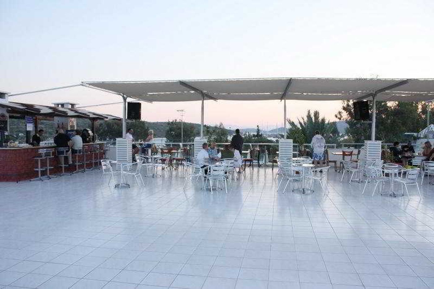 Eken-Resort-Hotel-Bar-7