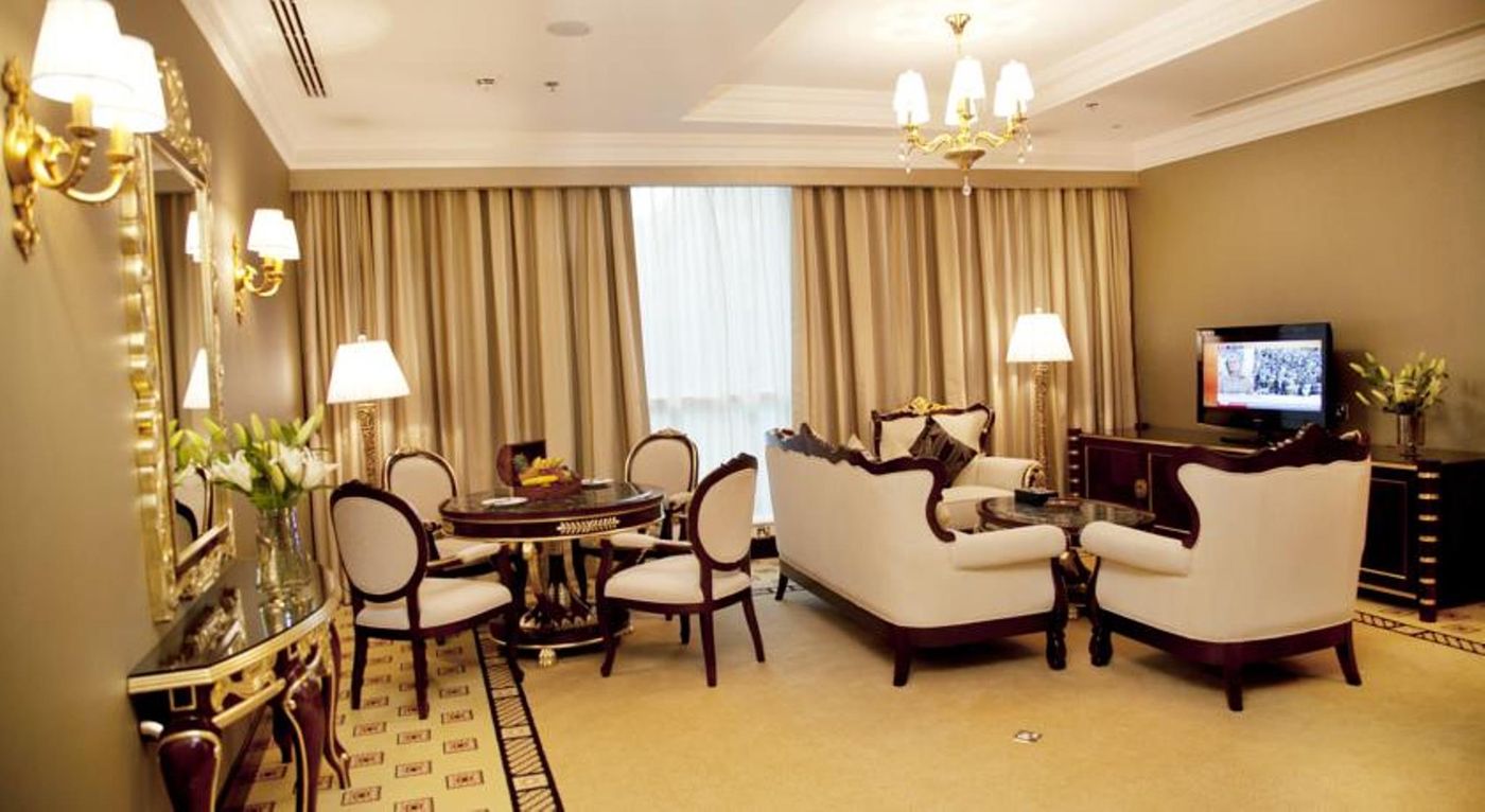 Grand-Excelsior-Al-Barsha-Room-7
