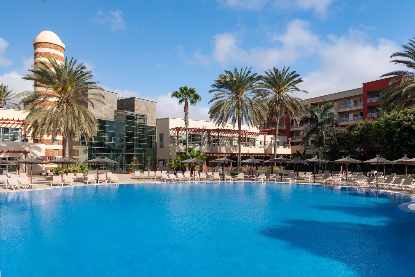 Elba-Carlota-Beach-Hotel-Pool-2