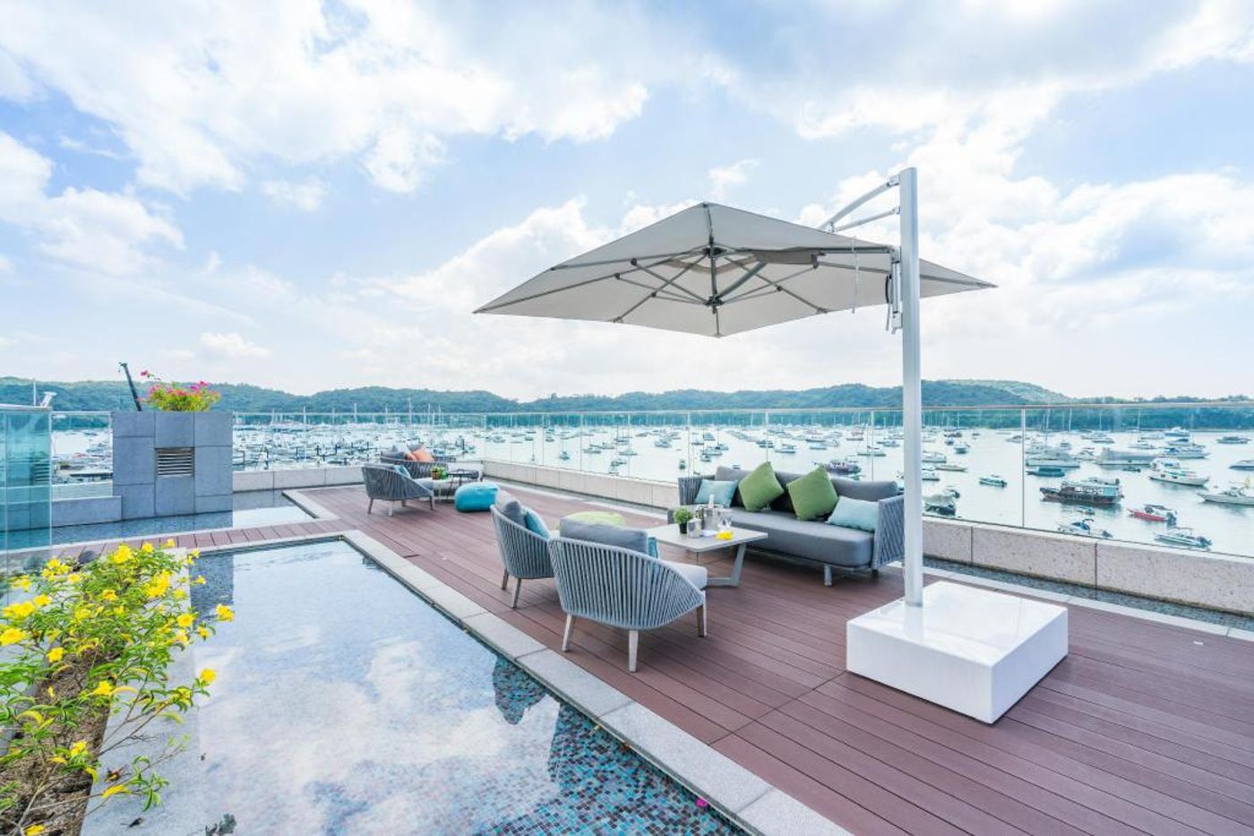 The-Pier-Hotel-Pool-9