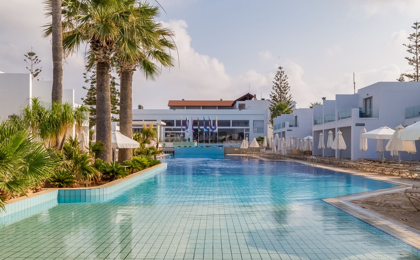   Atlantica Panthea Resort