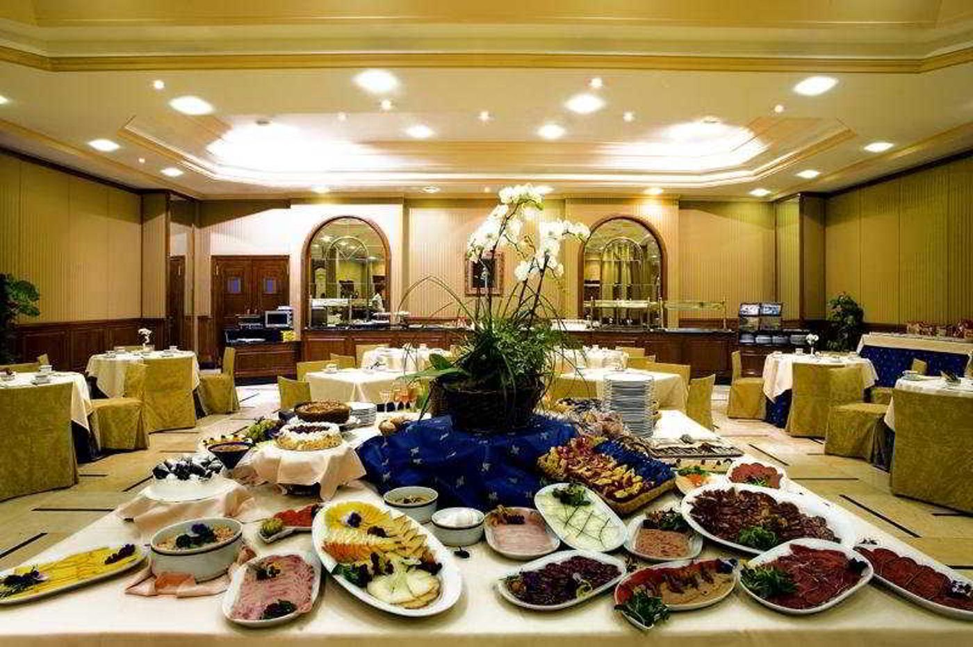 Gran-Hotel-Velazquez-Restaurant-15