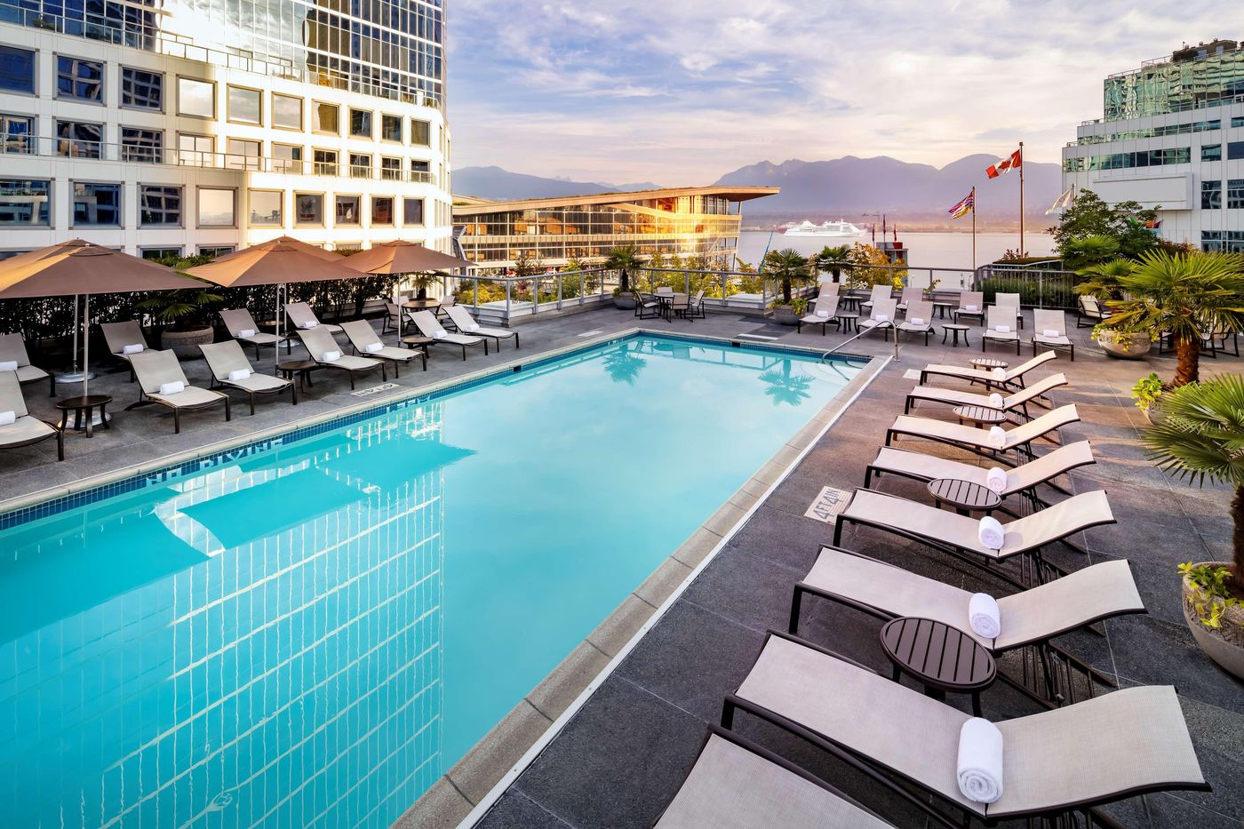 Fairmont-Waterfront-Pool-1