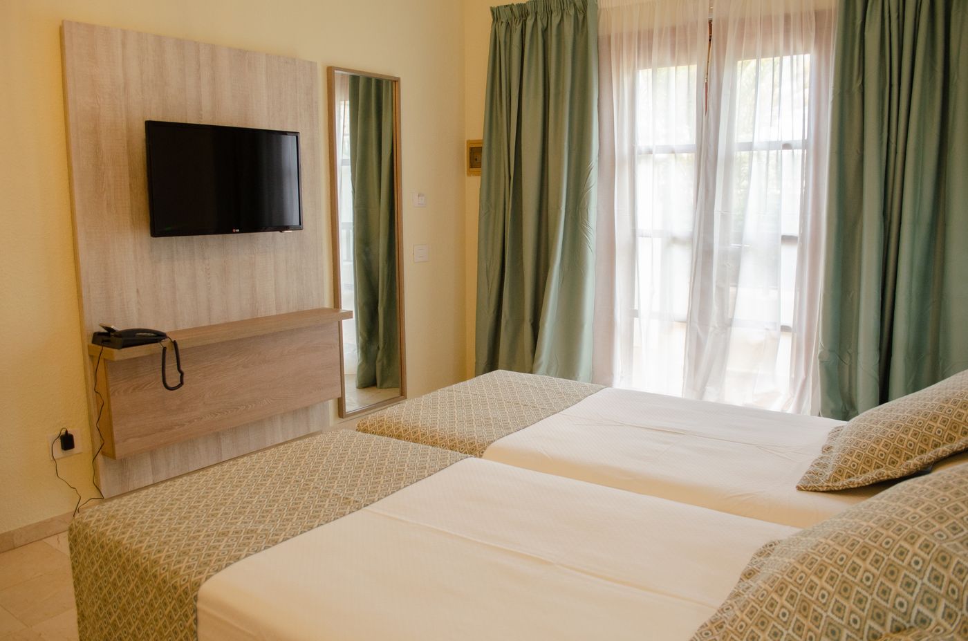 Klayman-Olivina-Apartments-Room-36