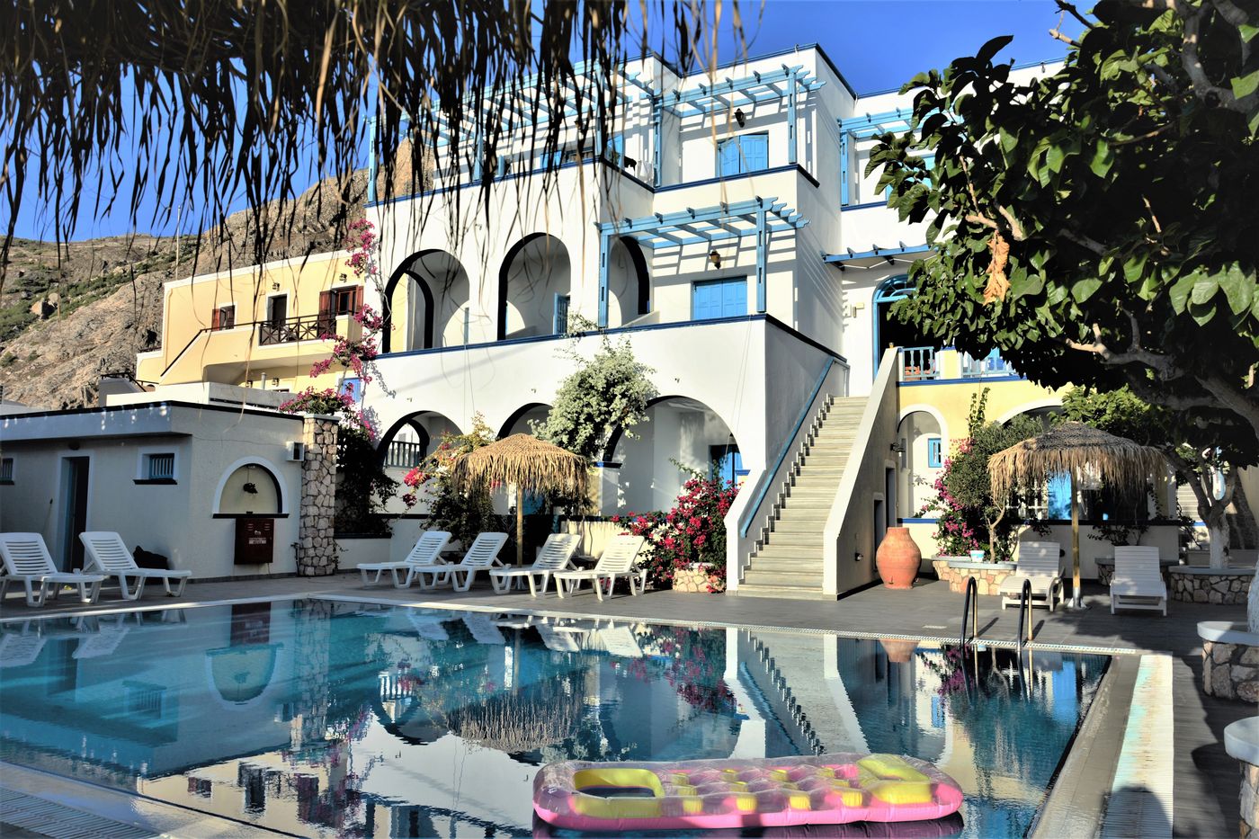 Artemis-Hotel-Kamari-Pool-3