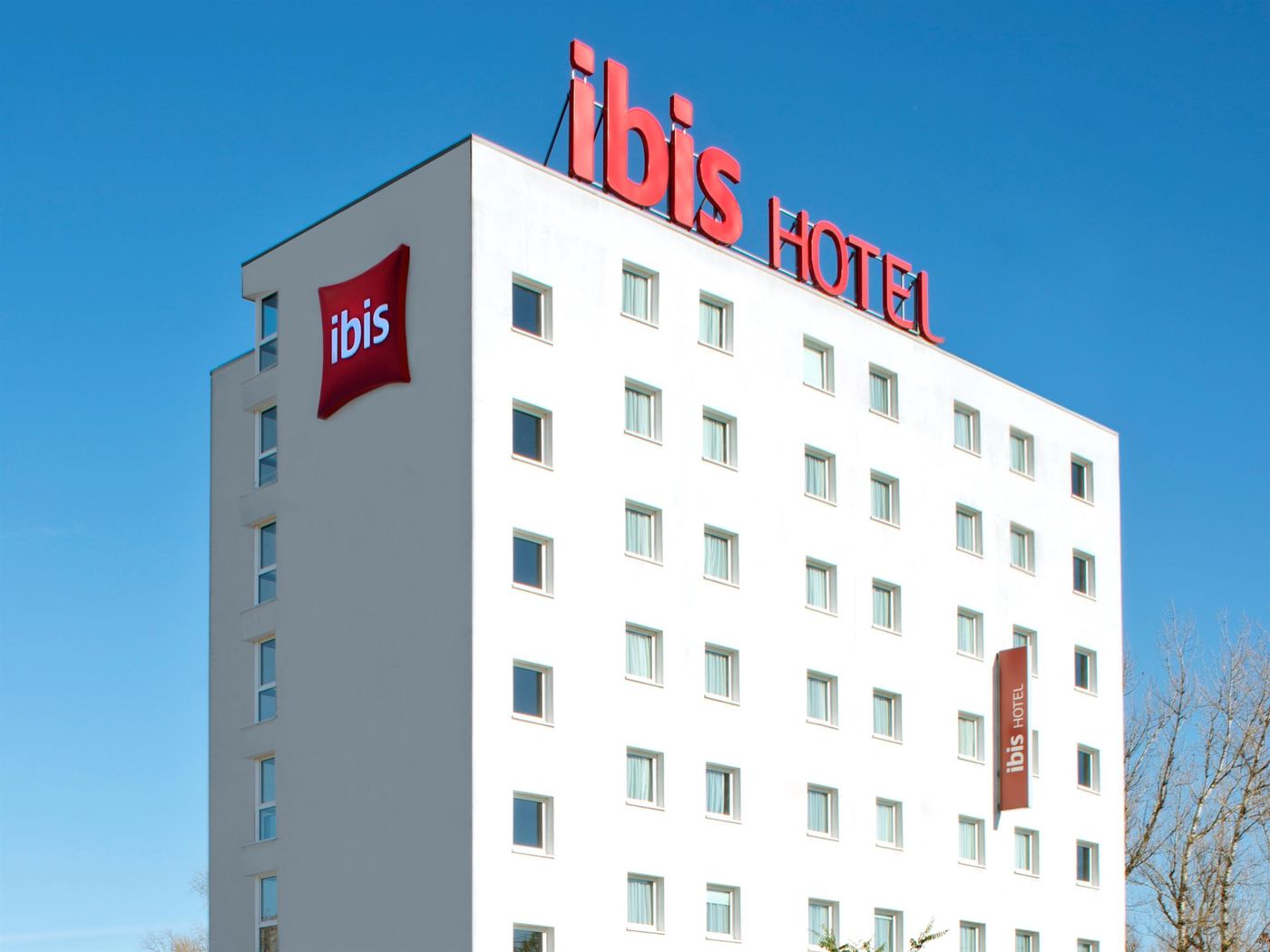 ibis-Warszawa-Ostrobramska-General-view-9