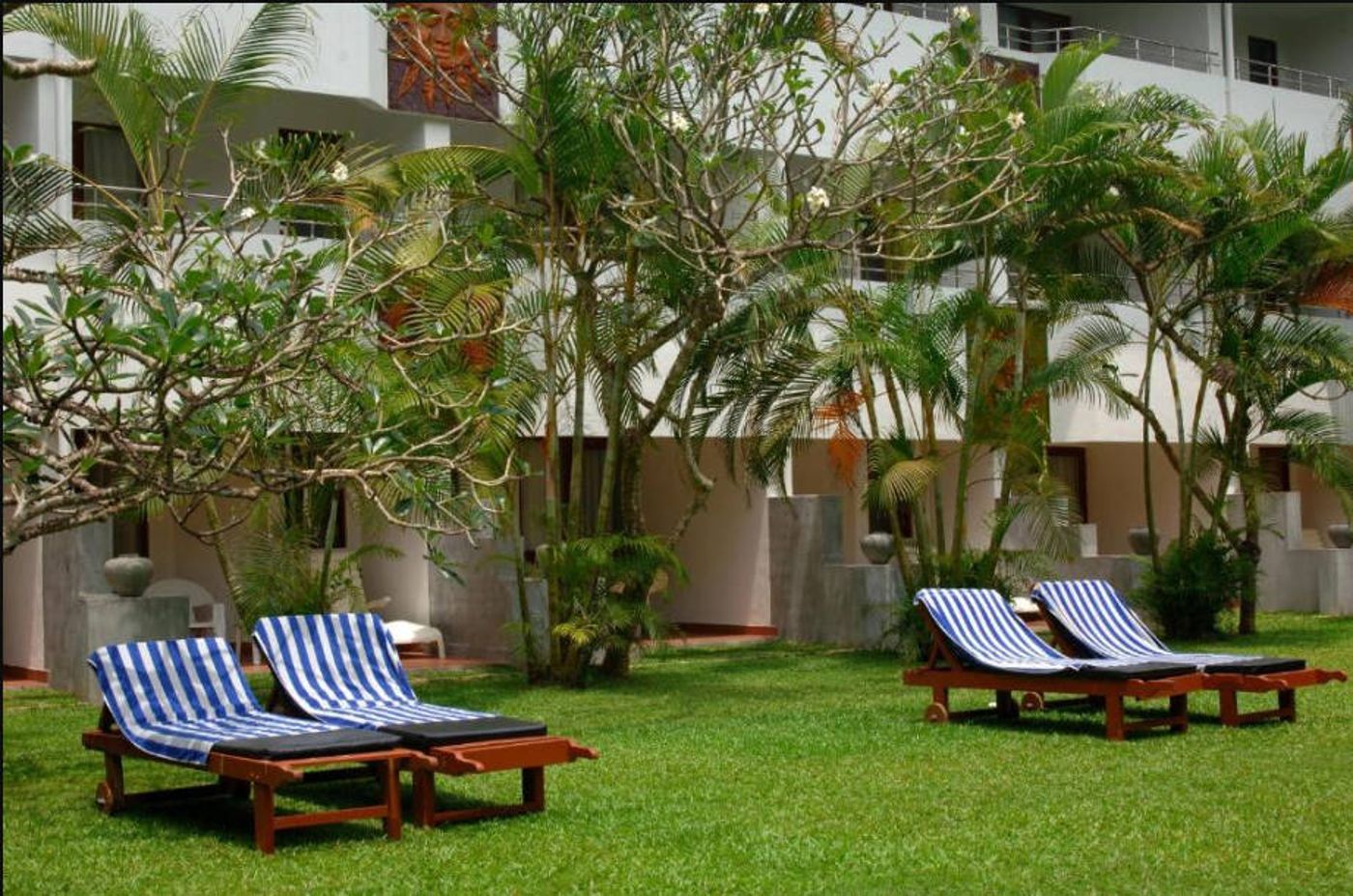 Tangerine-Beach-Lobby-1