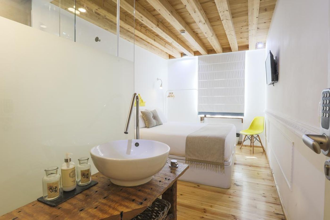 262-Boutique-Hotel-Room-21