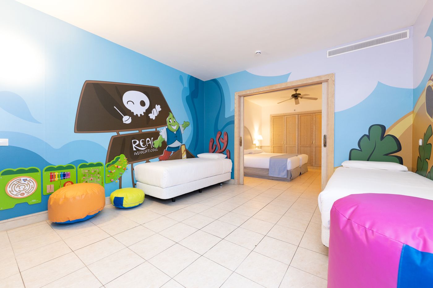 Gran-Castillo-Tagoro-Family---Fun-Playa-Blanca-Room-51