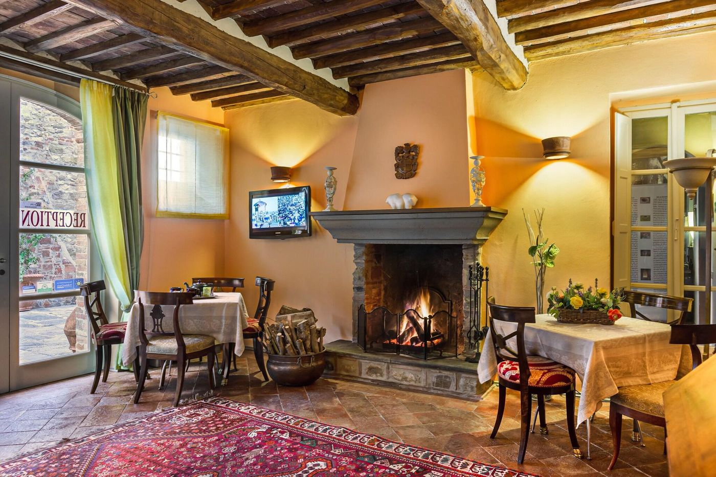 Villa-Volpi-Lobby-12