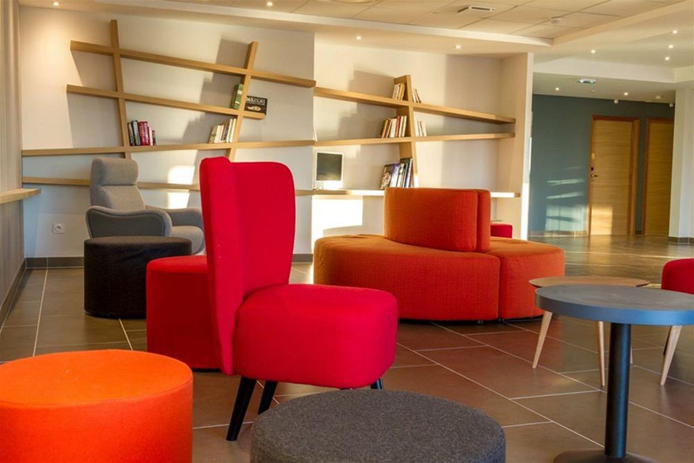 The Originals City, Hôtel Ecoparc, Montpellier Est - France - Saint-Aunès - Lobby - 8