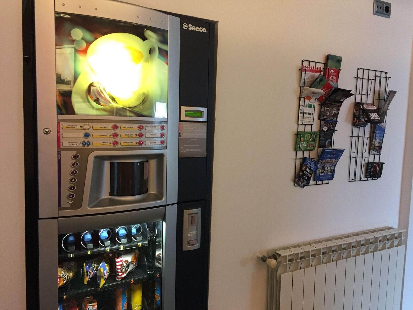 Pensión Peiró-Spain-BARCELONA-Lobby-8