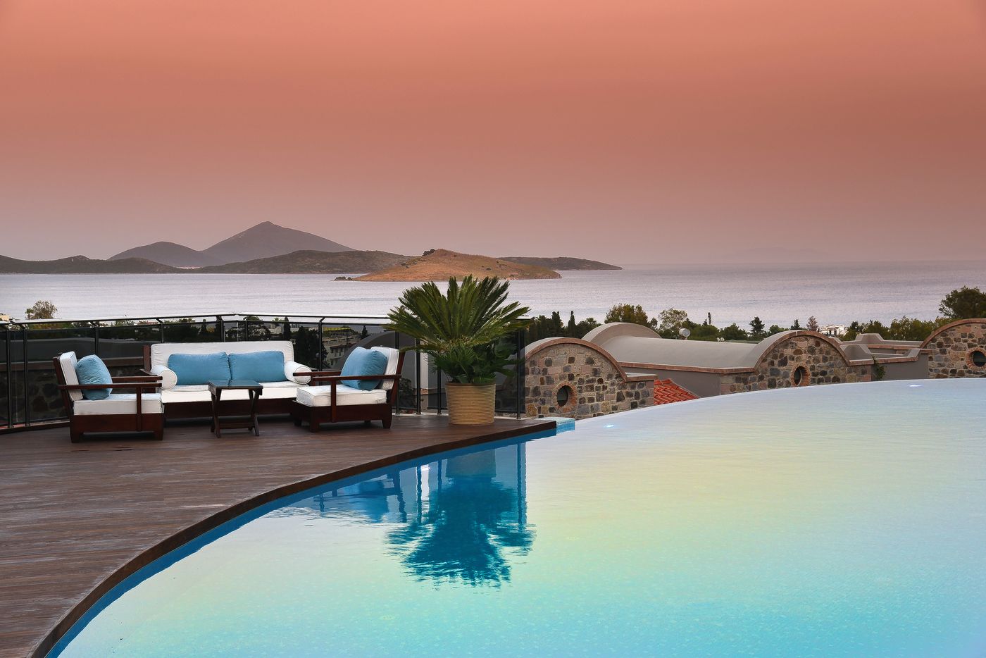 Temenos Luxury Hotel & Spa