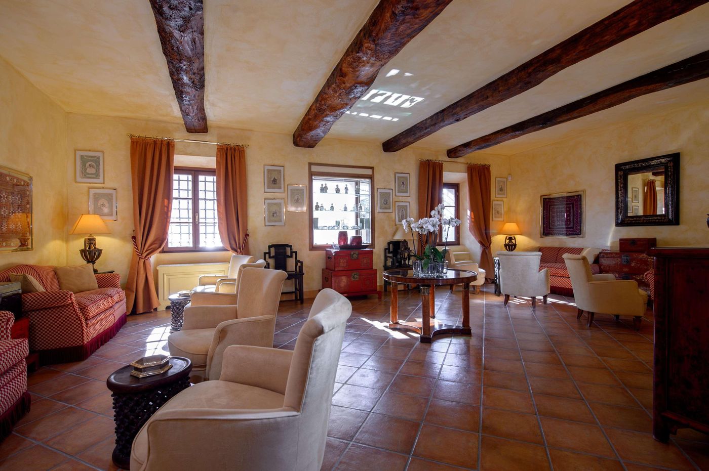 La-Bagnaia-Golf---Spa-Resort-Siena--Curio-Lobby-13