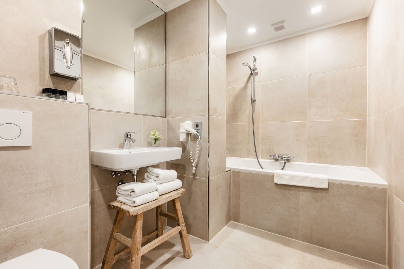 The-Delphi---Amsterdam-Townhouse-Room-37