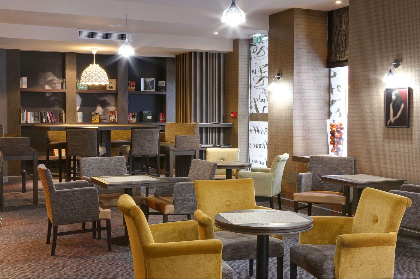 Hotel-Litteraire-Le-Swann--BW-Premier-Collection-Restaurant-2