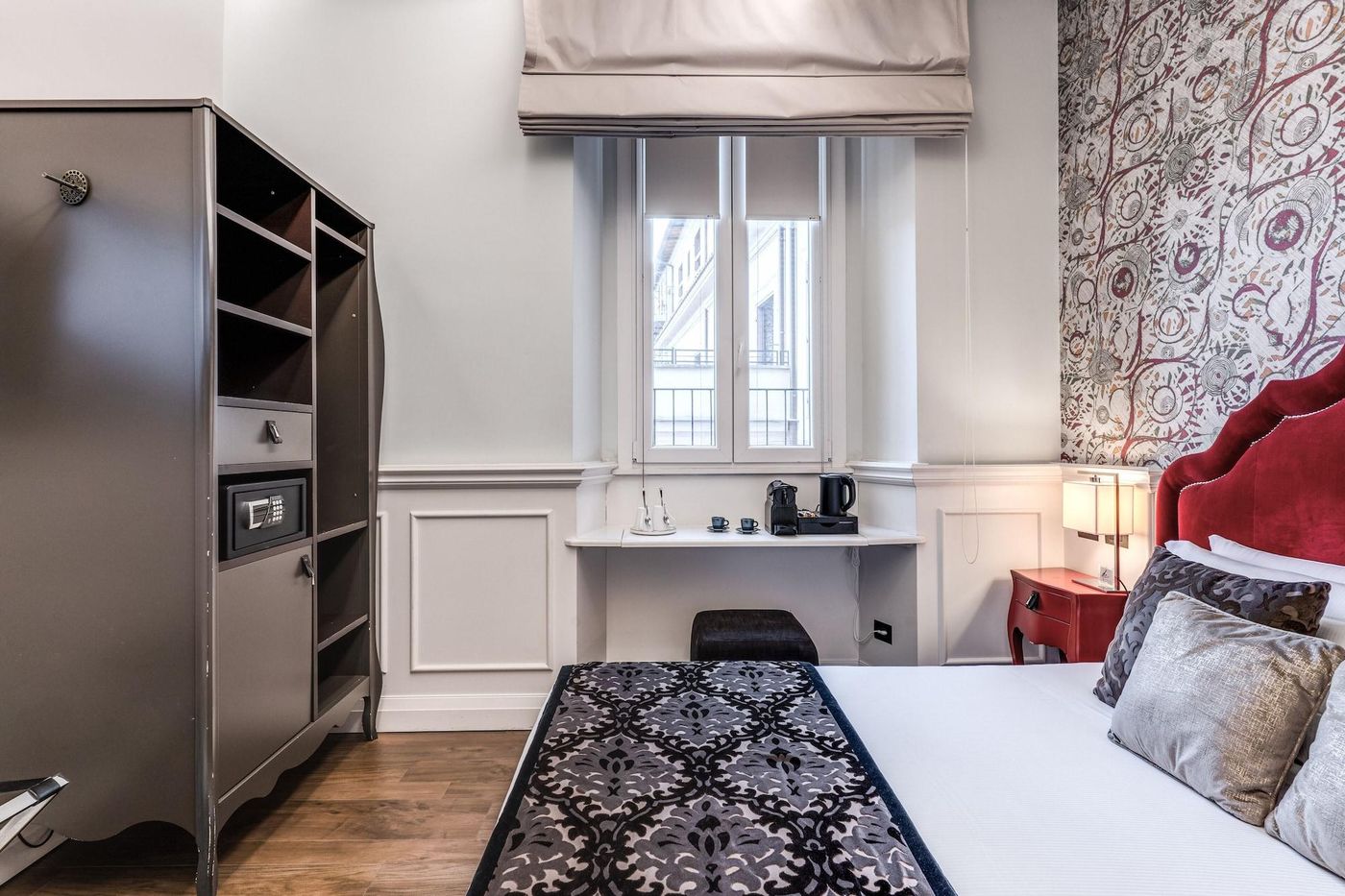 Rhea-Silvia-Luxury-Rooms-Spagna-Room-17