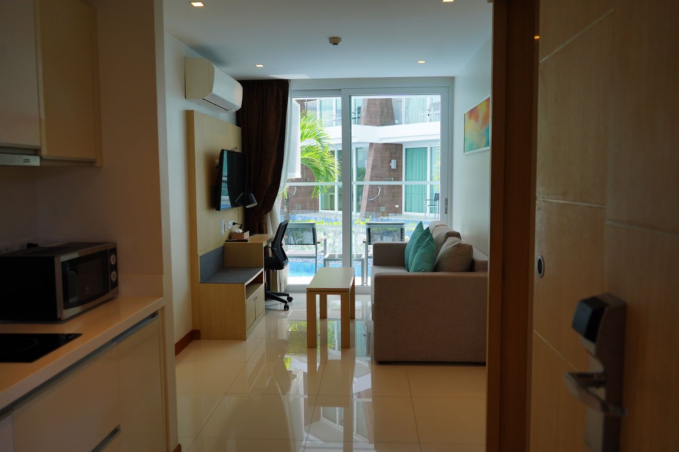 The-Beachfront-Hotel-Phuket-Room-37