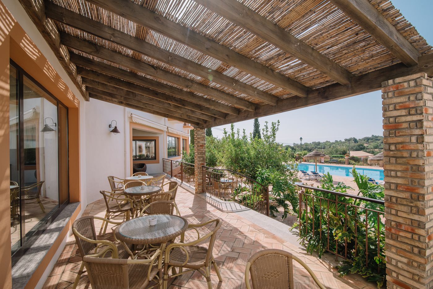 Quinta-Dos-Poetas-Terrace-20