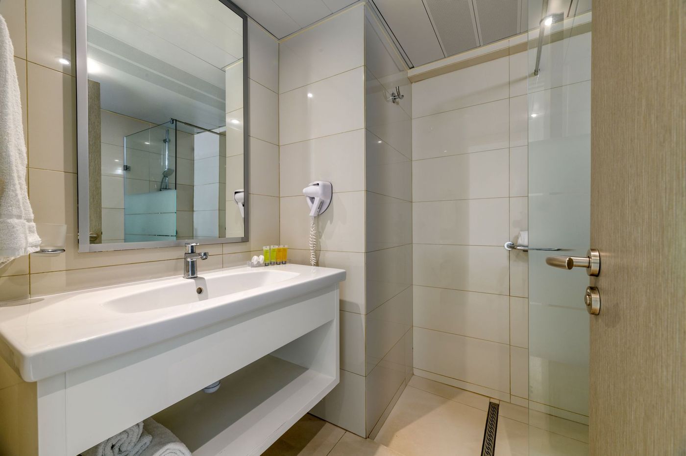 New - River Rock Hotel