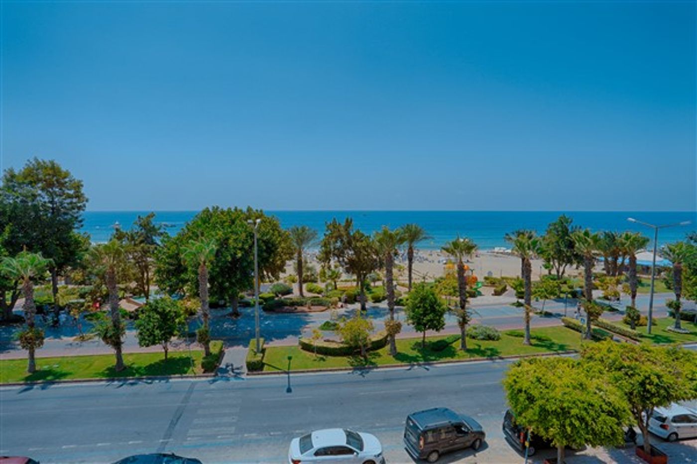 CLEOPATRA GOLDEN BEACH