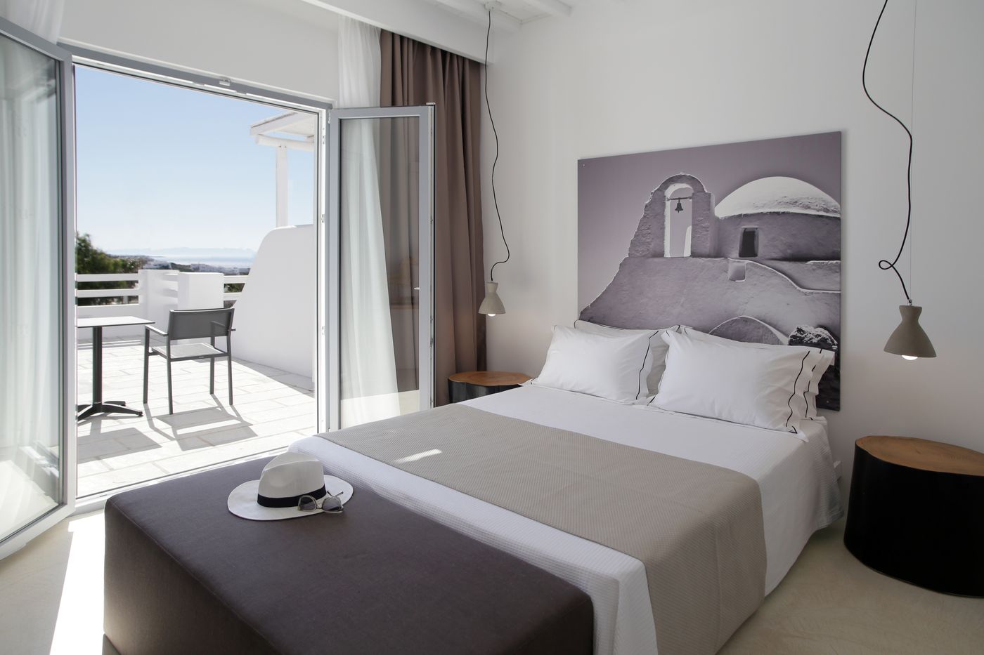 Livin-Mykonos-Hotel-Room-33