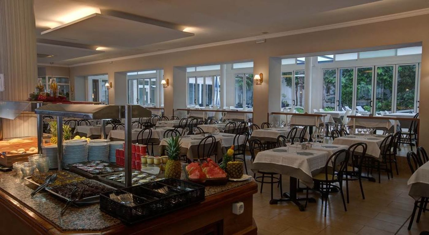 Hotel-Apartamentos-Solimar-Restaurant-53