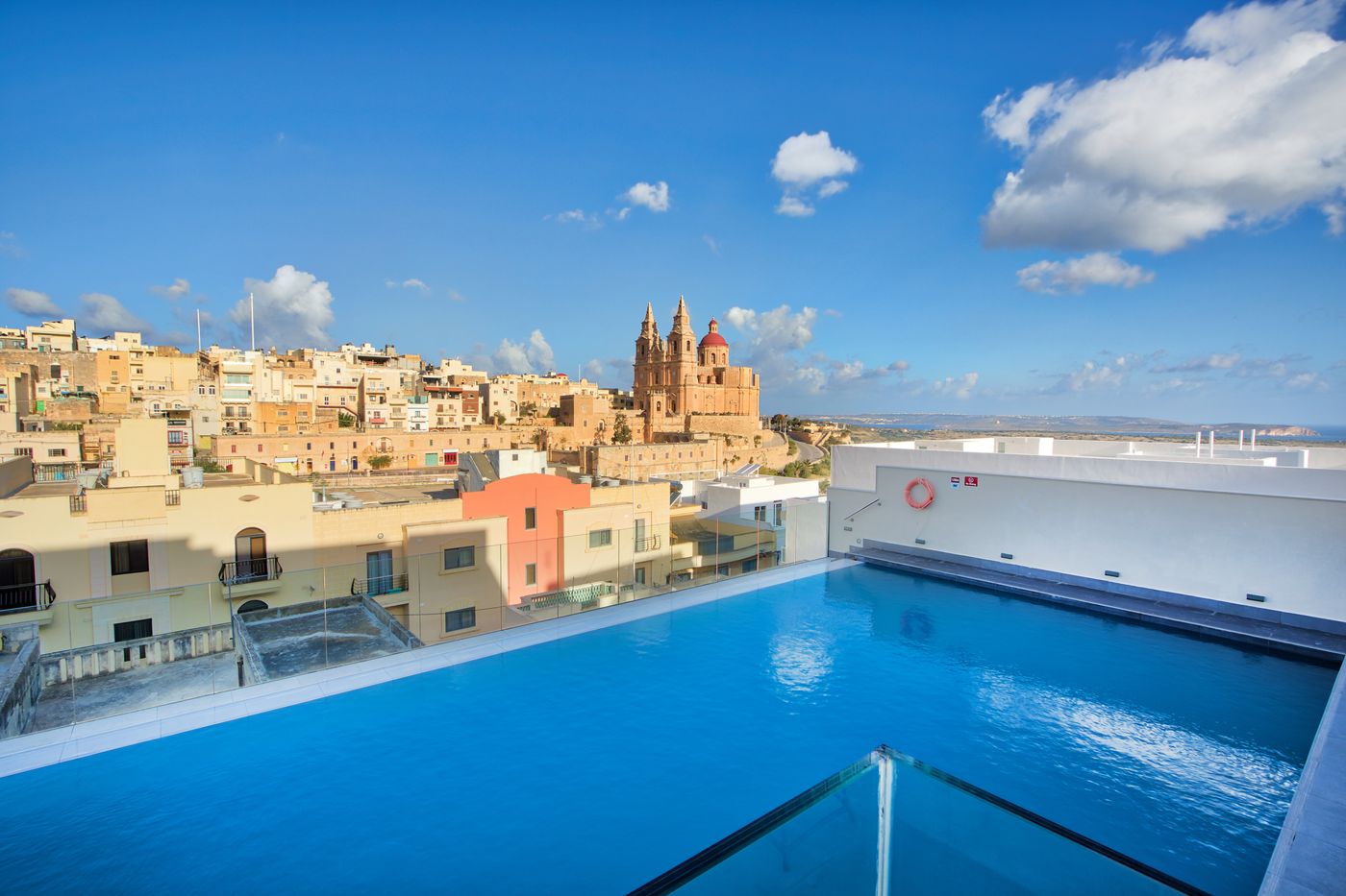 Pergola-Hotel---Spa-Pool-1