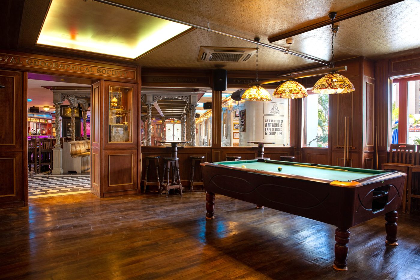 Hotel Ambassador I & II 